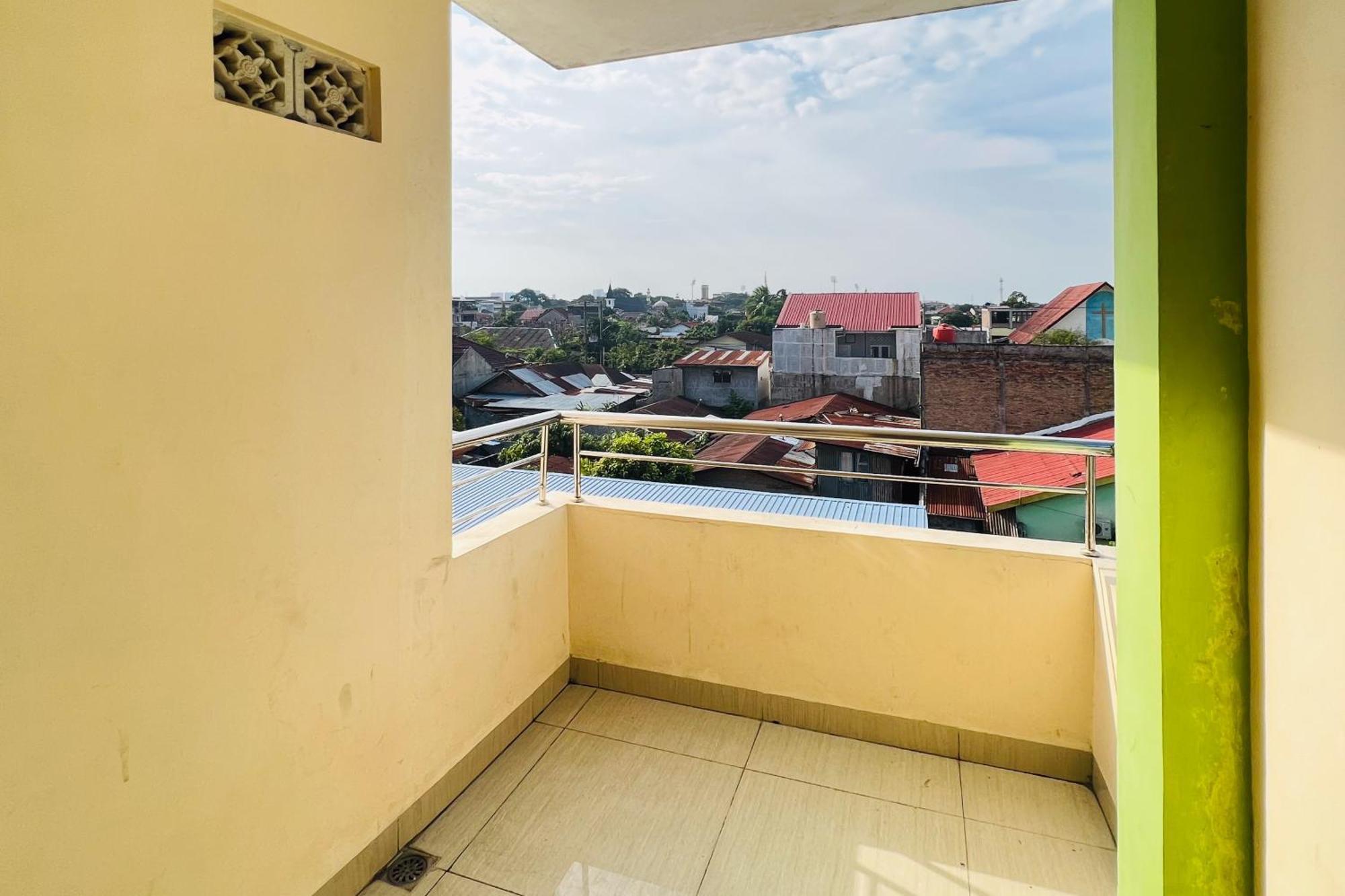 Teratai Residence Mitra Reddoorz Medan Exteriér fotografie